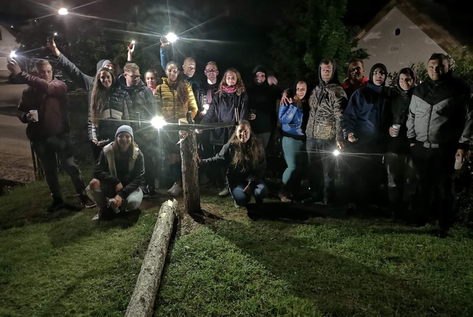 Májusfa kitáncoló bál