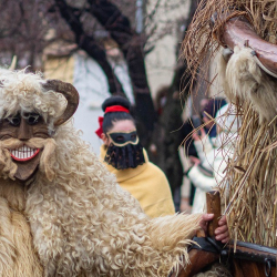Maskarás téltemetés Tihanyban