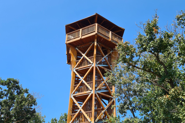 Somlyó Hill Lookout