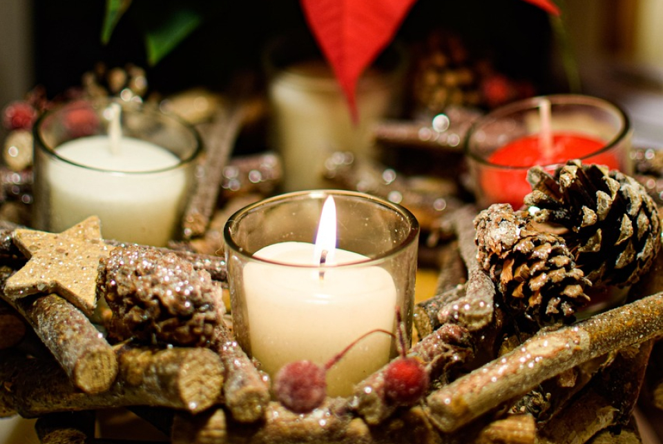 A második adventi gyertya meggyújtása, mikulásvonat