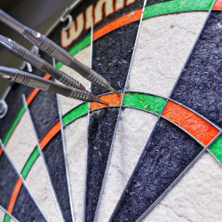 Darts verseny a kocsmában