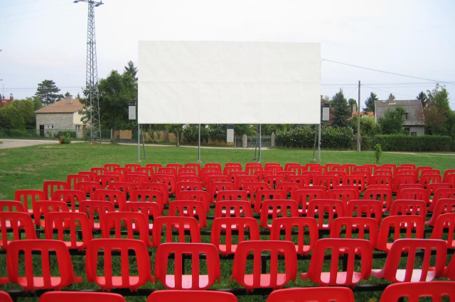 Csopak Kertmozi