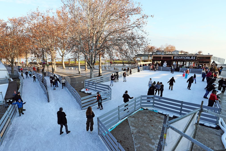 Balatonfüredi jégpálya