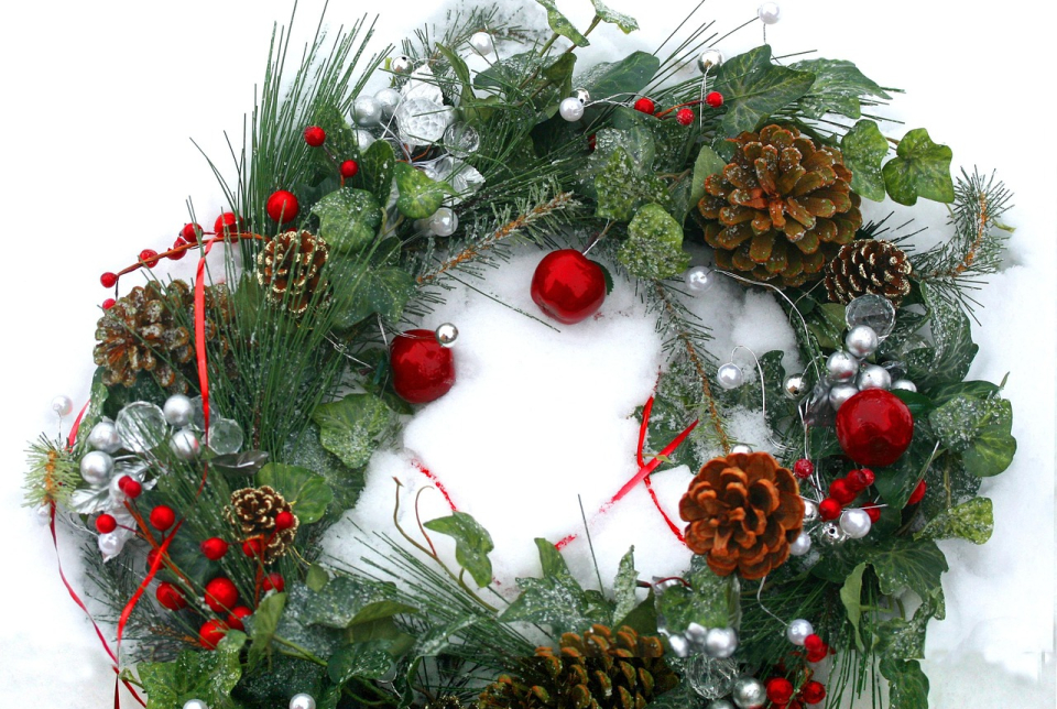 Adventi koszorúkészítő